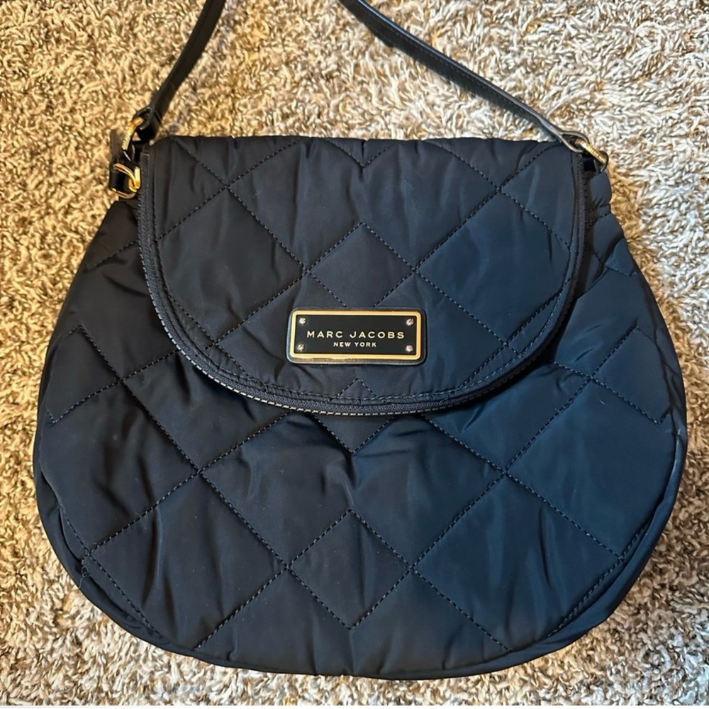 ✨Authentic Marc Jacobs Women's Quilted Pouch Messenger Bag✨ - Picture 3 of 7